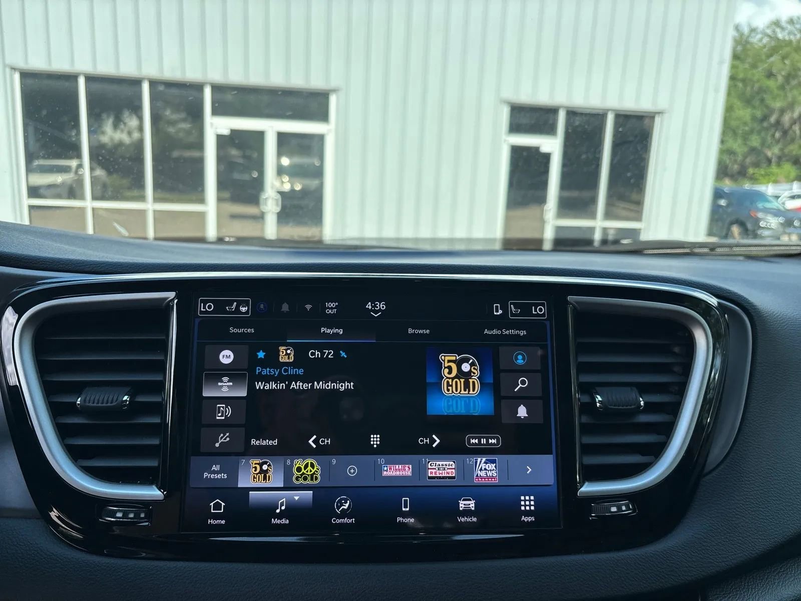Used 2025 Chrysler Pacifica Select FWD image 20