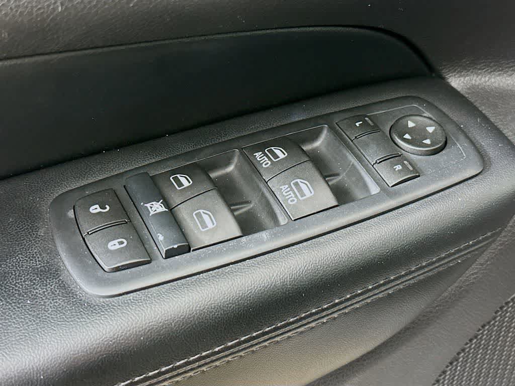 Used 2015 Jeep Grand Cherokee Laredo w/ Quick Order Package 23E AWD/4WD image 28