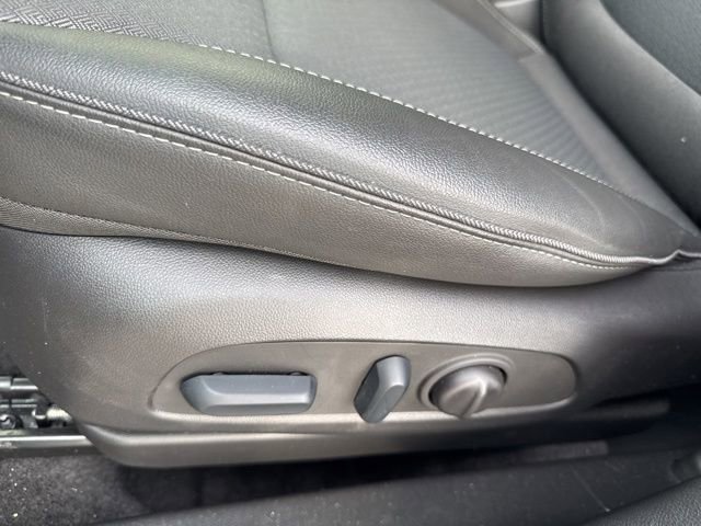 Used 2023 Buick Encore GX Select w/ Experience Buick Package AWD/4WD image 16
