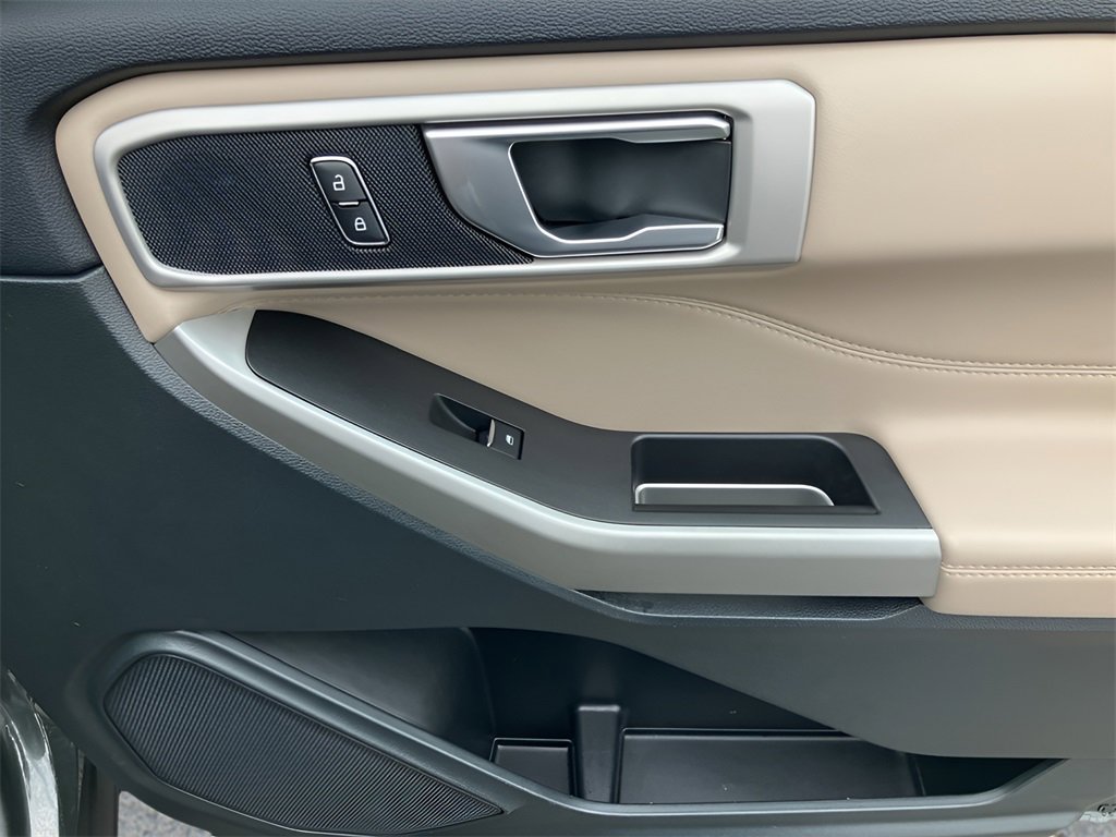 Used 2023 Ford Explorer XLT w/ Equipment Group 202A image 47