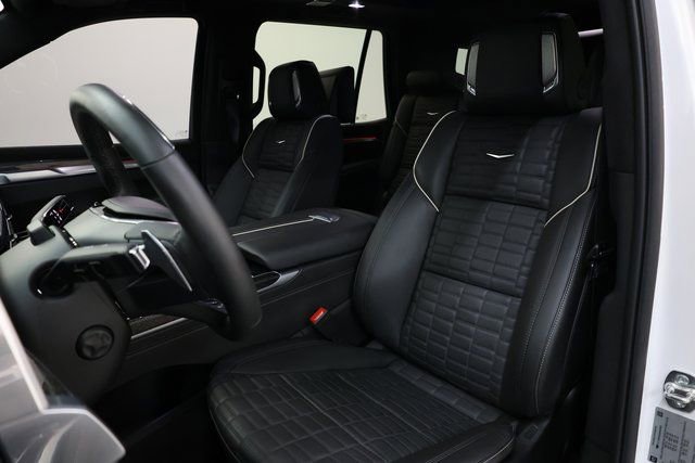 Used 2025 Cadillac Escalade V image 91