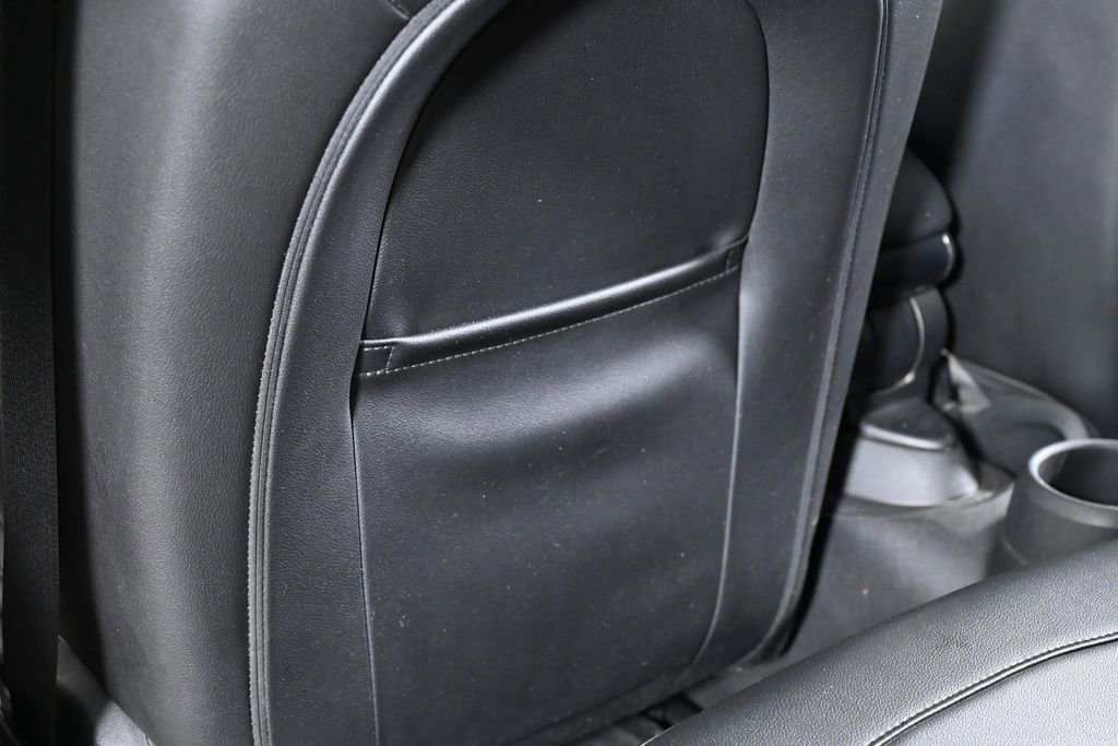 Used 2015 MINI Cooper 4-Door Hardtop FWD image 29