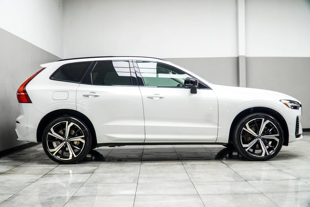 Used 2023 Volvo XC60 T8 Ultimate w/ Climate Package AWD/4WD image 7