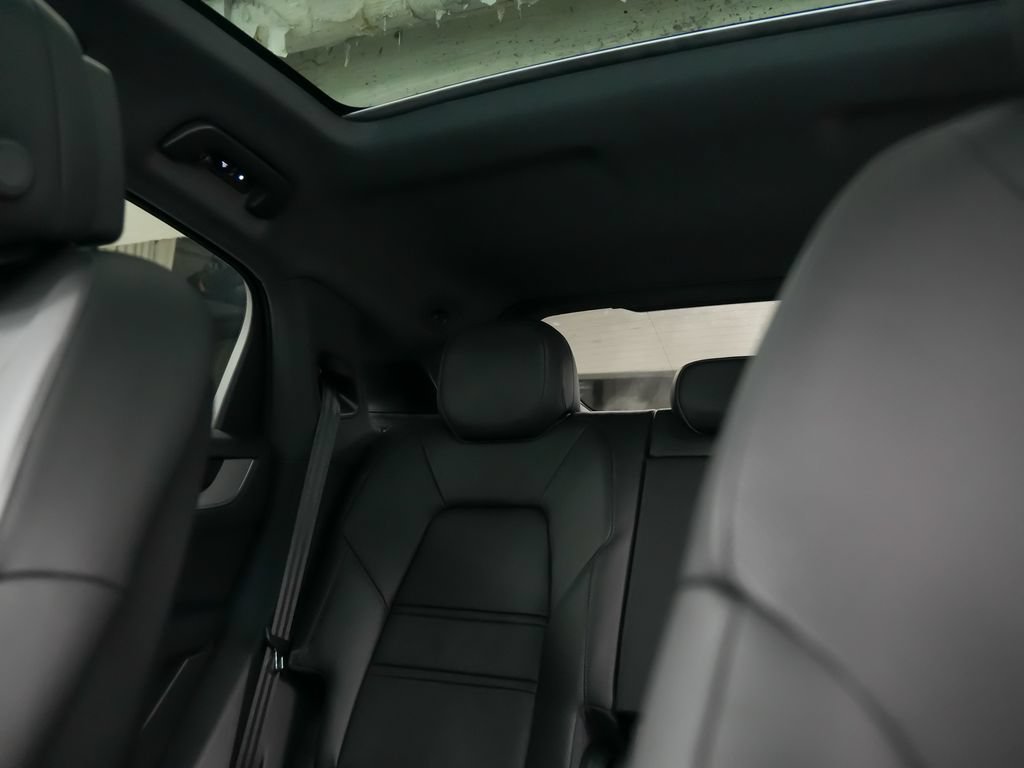 New 2026 Porsche Cayenne Coupe AWD/4WD image 33