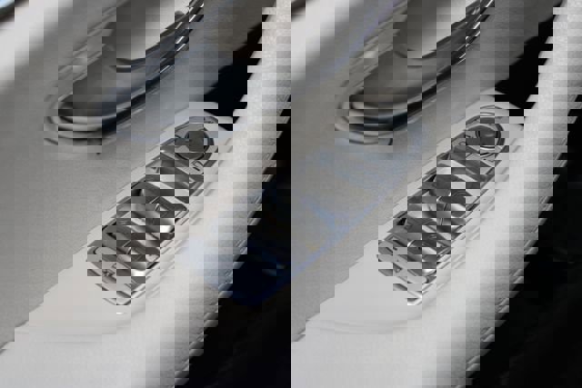 Used 2018 Mercedes-Benz E 300 4MATIC w/ Premium 1 Package image 12