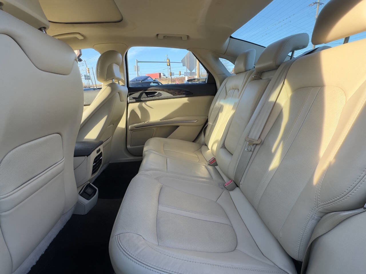 Used 2014 Lincoln MKZ AWD image 11