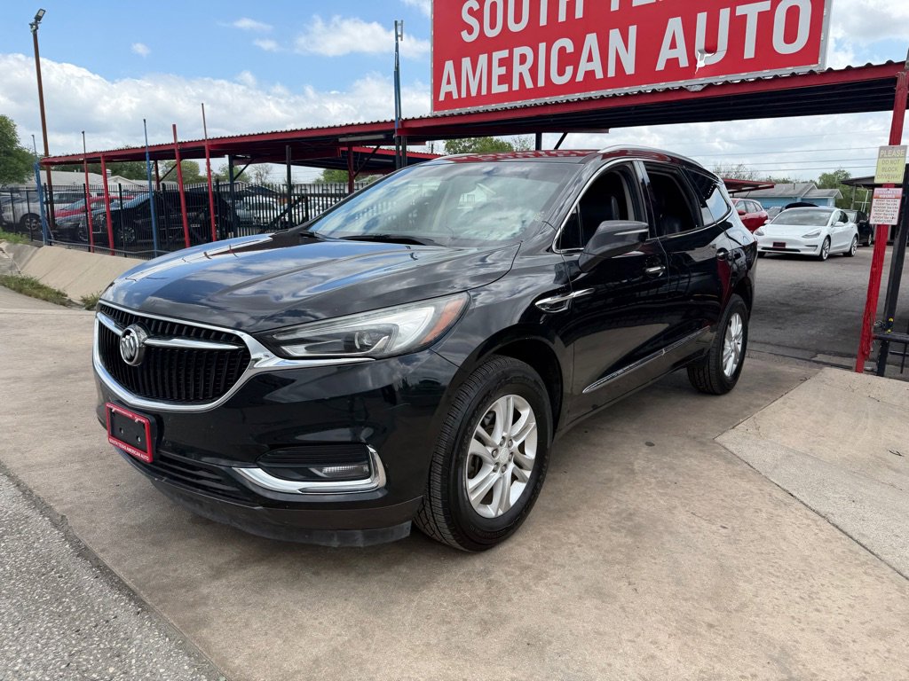Used 2018 Buick Enclave Essence w/ Trailering Package FWD image 2