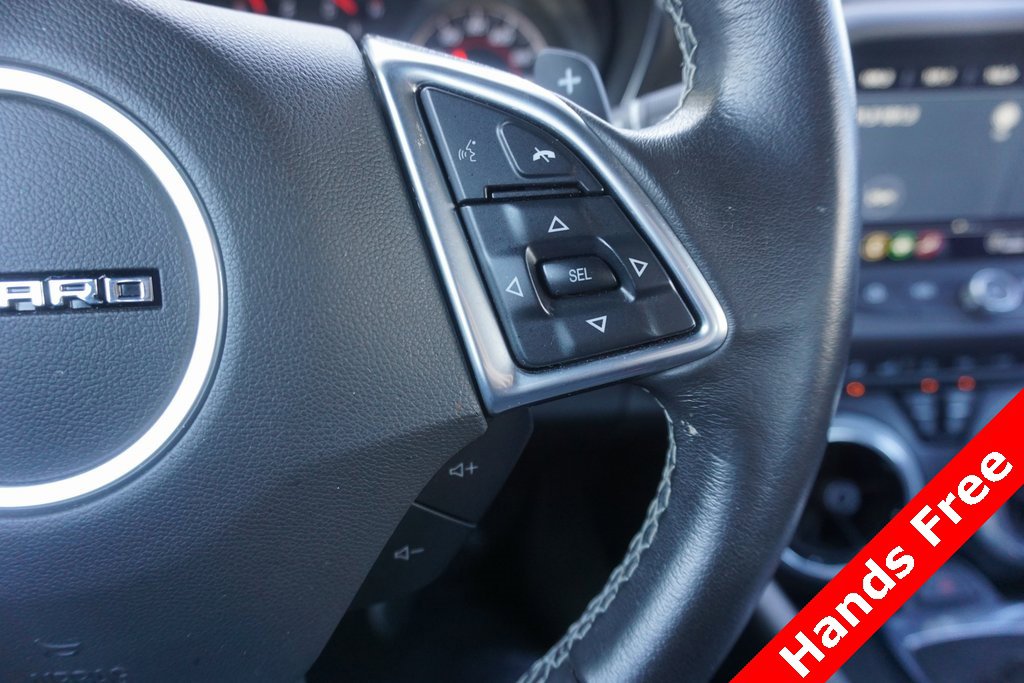 Used 2022 Chevrolet Camaro LT w/ Technology Package image 4