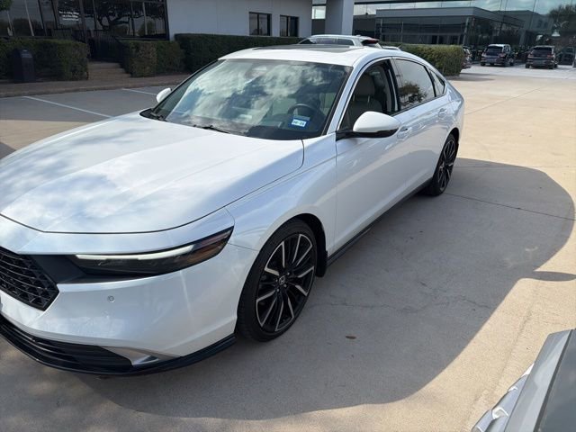 Used 2024 Honda Accord Touring image 1
