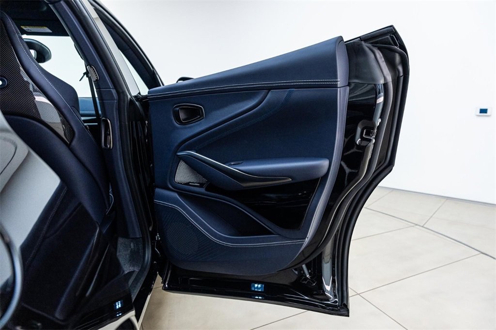 Used 2025 Aston Martin DBX 707 image 34