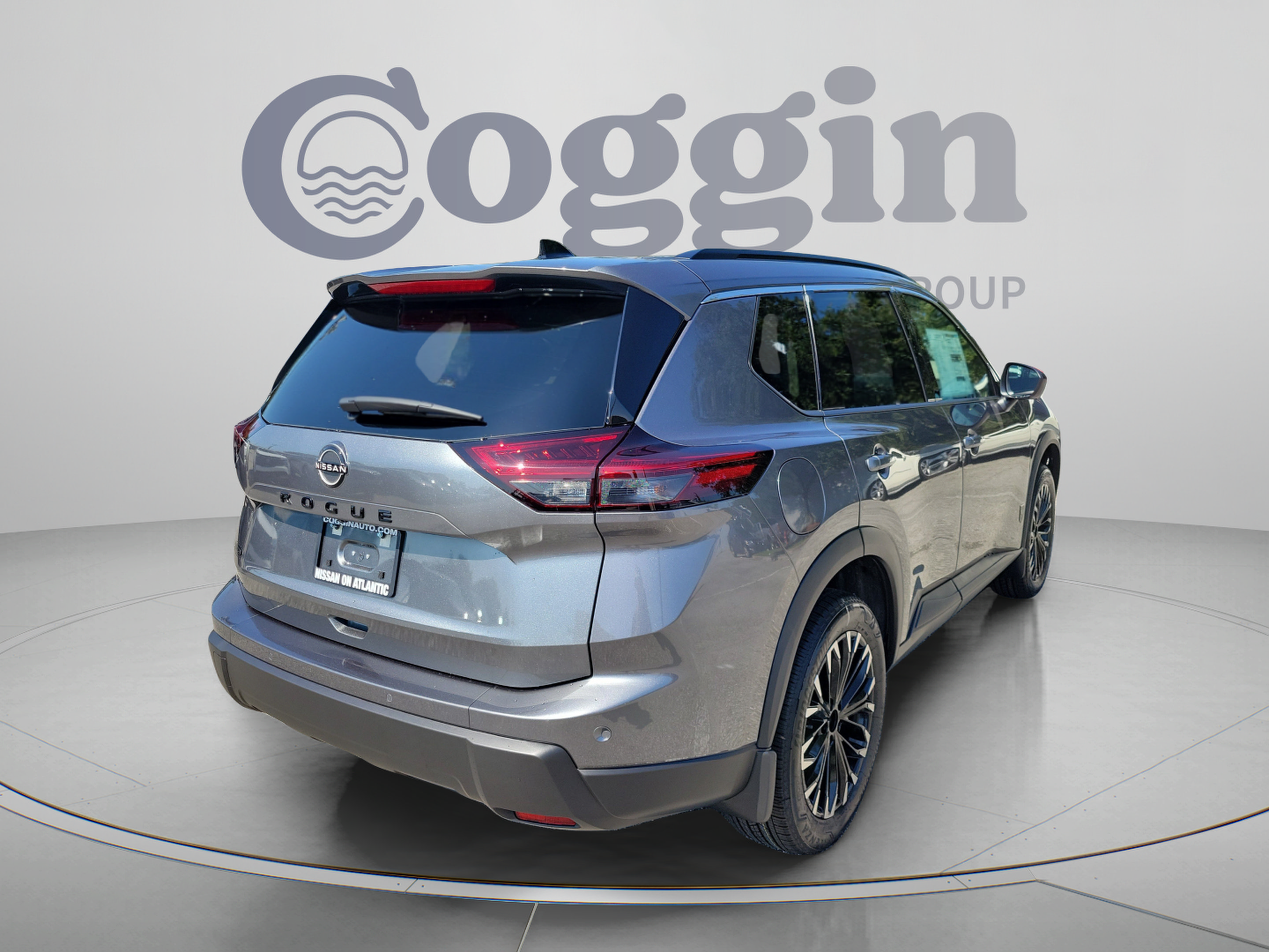 New 2026 Nissan Rogue Dark Armor FWD image 5