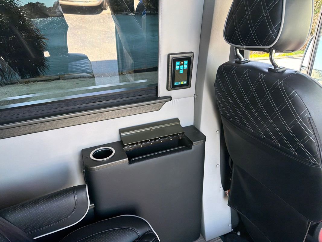 Used 2023 Mercedes-Benz Sprinter 3500 image 29