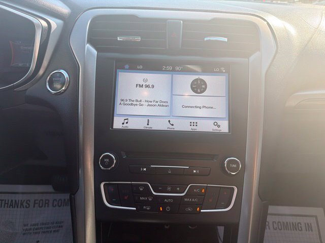 Used 2017 Ford Fusion SE w/ Fusion SE Technology Package AWD/4WD image 22