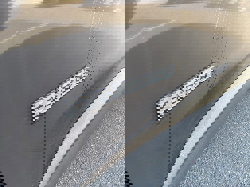 Used 2017 Jeep Renegade Altitude image 3