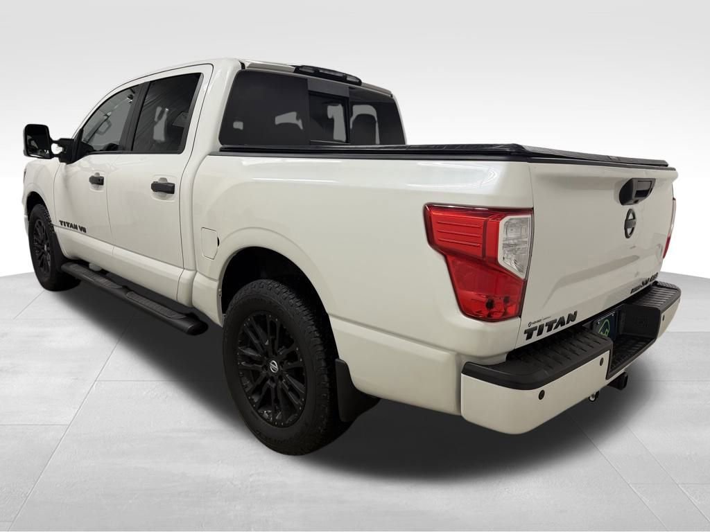 Used 2018 Nissan Titan S image 3