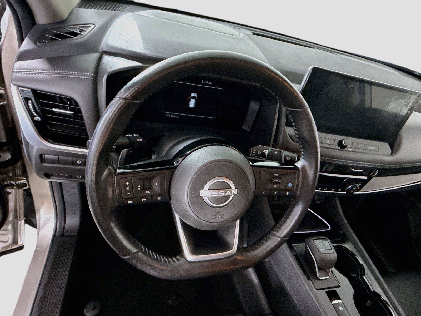Used 2024 Nissan Rogue SL AWD/4WD image 6