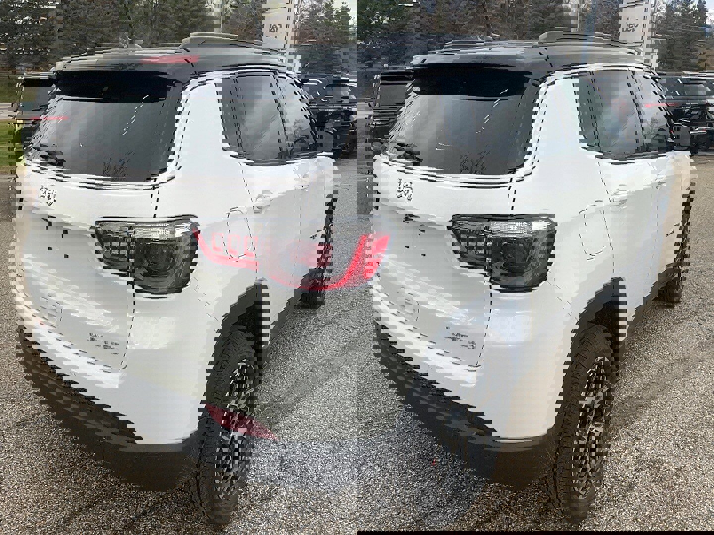 New 2026 Jeep Compass Limited w/ Sun, Sound & Navigation Group image 4