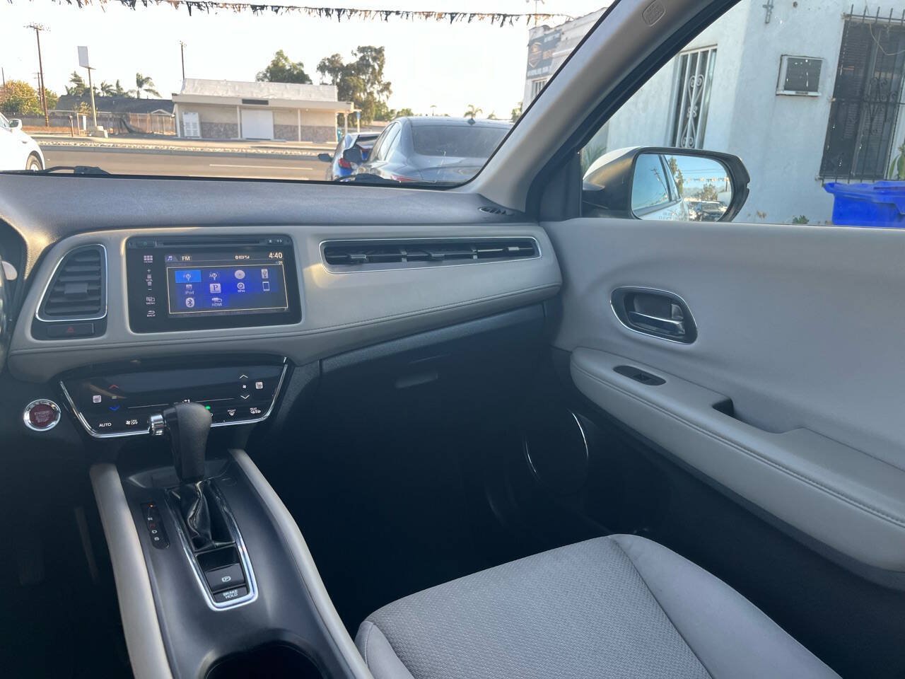 Used 2016 Honda HR-V EX image 32