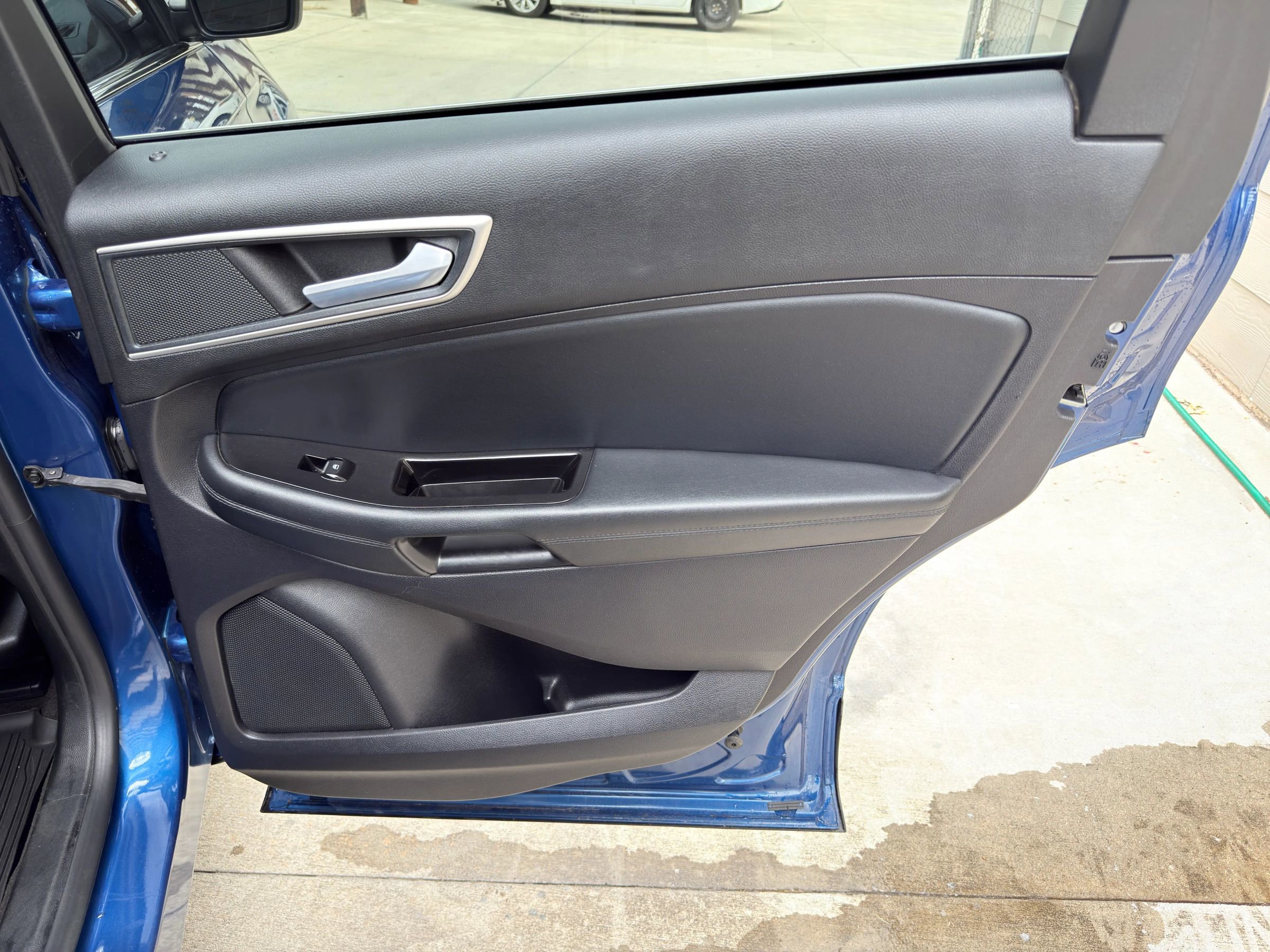 Used 2020 Ford Edge SEL w/ Convenience Package image 27