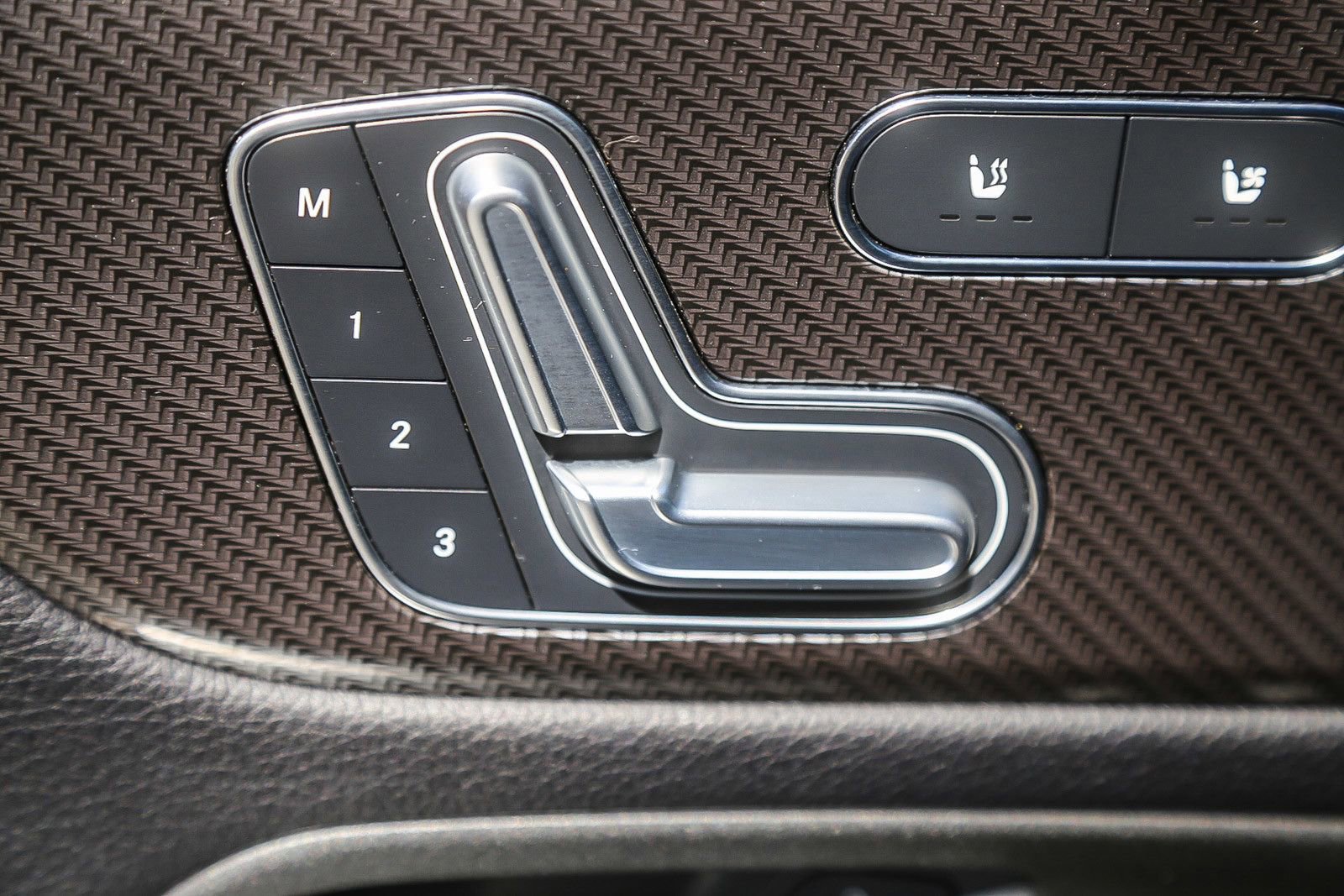 Used 2022 Mercedes-Benz GLB 35 AMG 4MATIC image 19