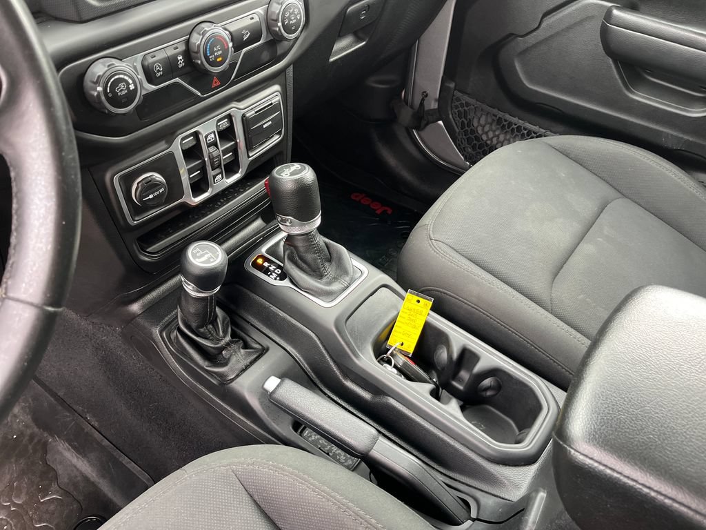 Used 2018 Jeep Wrangler Unlimited Sport S AWD/4WD image 21