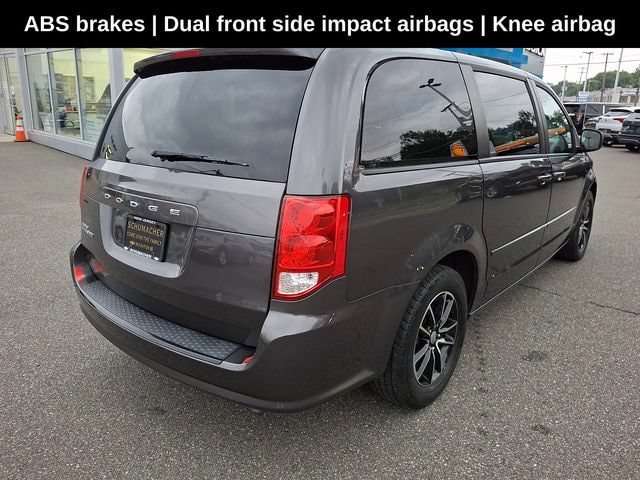 Used 2016 Dodge Grand Caravan SE FWD image 9