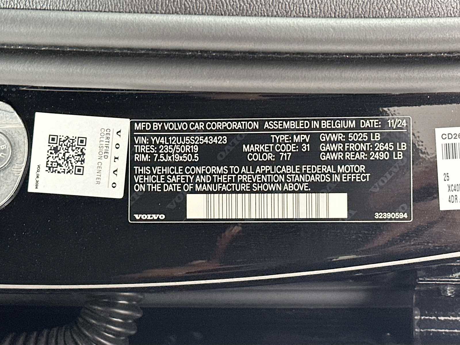 Used 2025 Volvo XC40 B5 Core w/ Protection Package Premier image 31