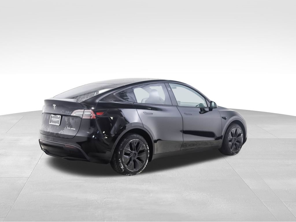 Used 2024 Tesla Model Y Long Range image 5
