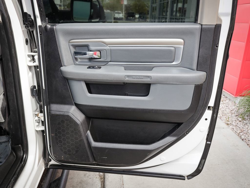 Used 2018 RAM 2500 SLT AWD/4WD image 29