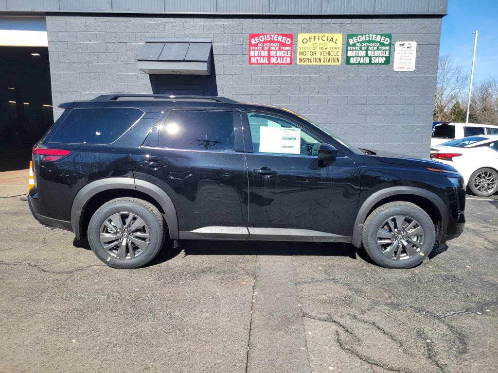 New 2026 Nissan Pathfinder SV w/ Cargo Package AWD/4WD image 2