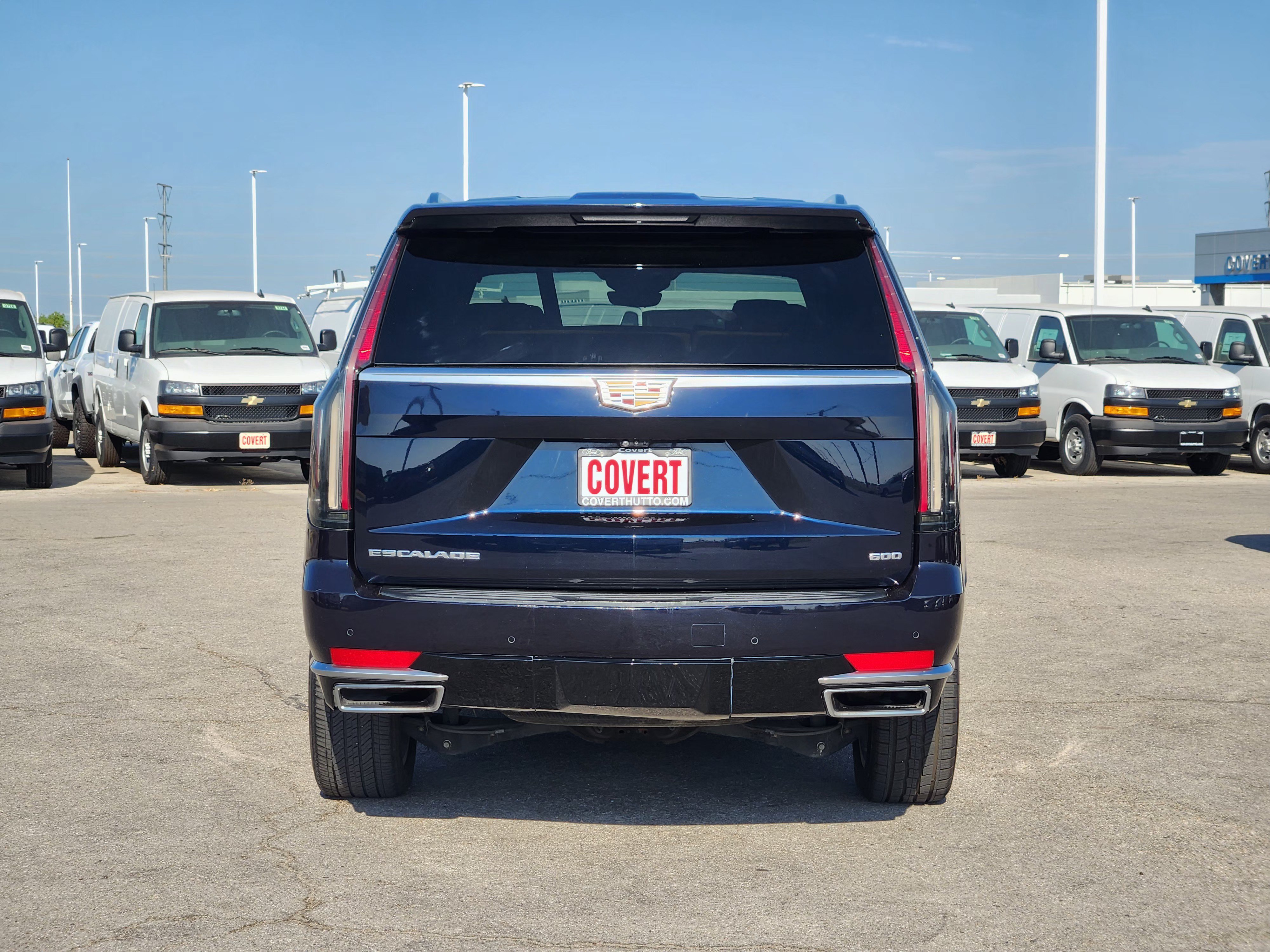 Used 2021 Cadillac Escalade Premium Luxury AWD/4WD image 6