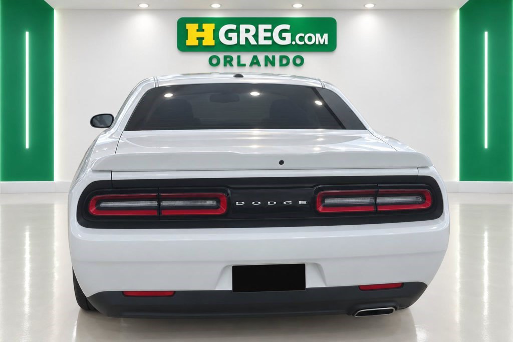 Used 2019 Dodge Challenger SXT RWD image 8