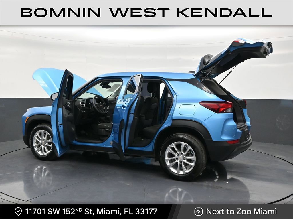 Used 2025 Chevrolet TrailBlazer LS image 31