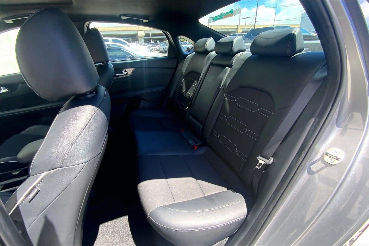Used 2023 Kia Forte GT-Line w/ GT-Line Premium Package FWD image 29