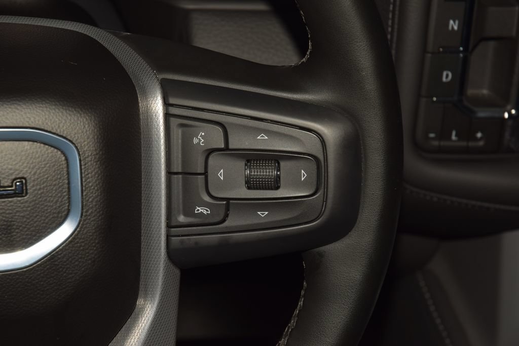 Used 2024 GMC Yukon XL Denali AWD/4WD image 40