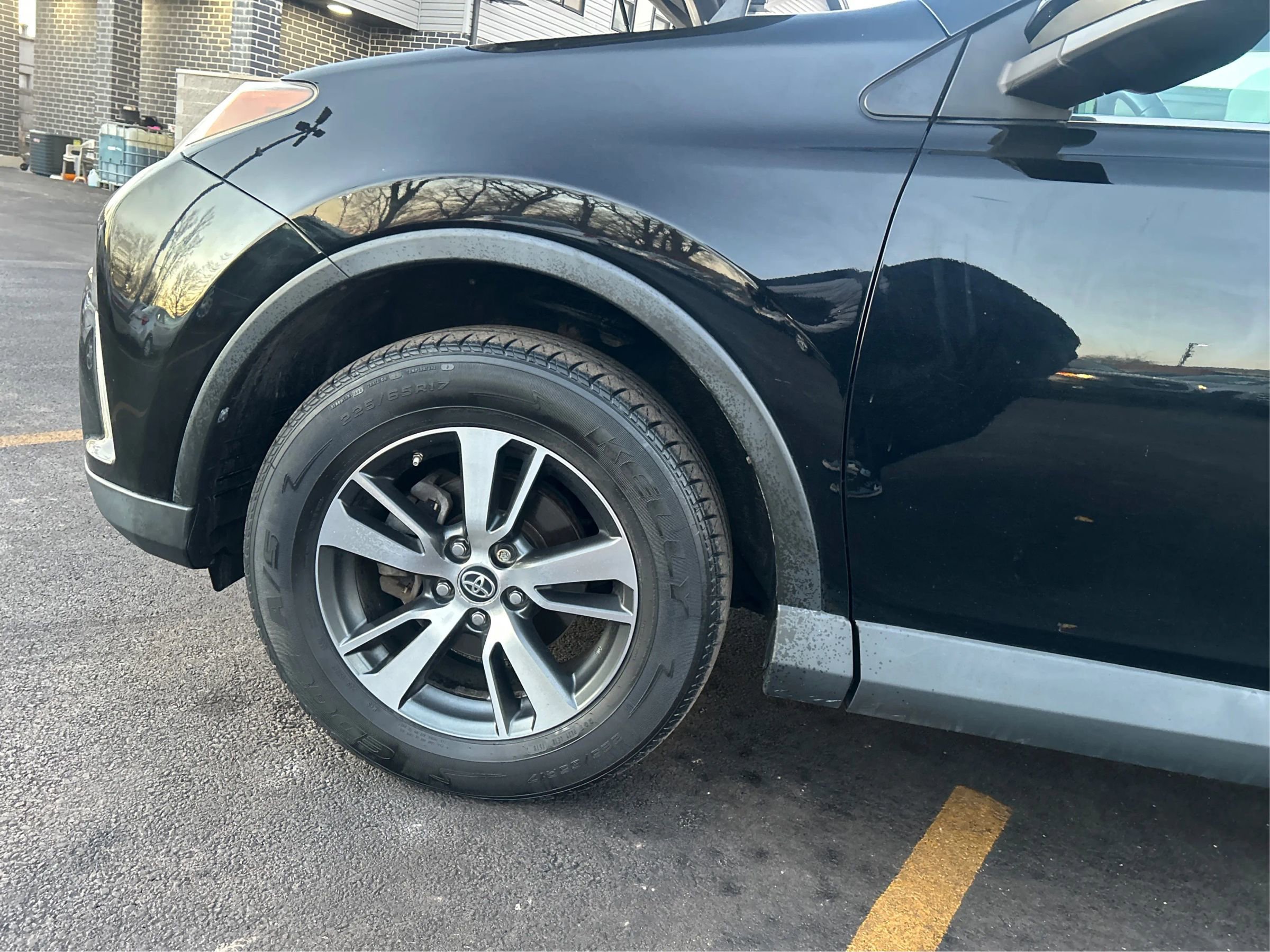 Used 2016 Toyota RAV4 XLE image 23