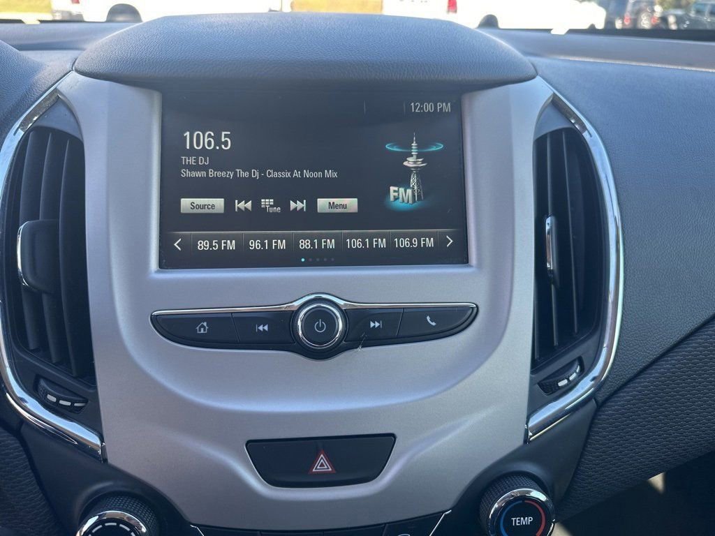 Used 2018 Chevrolet Cruze LS image 23