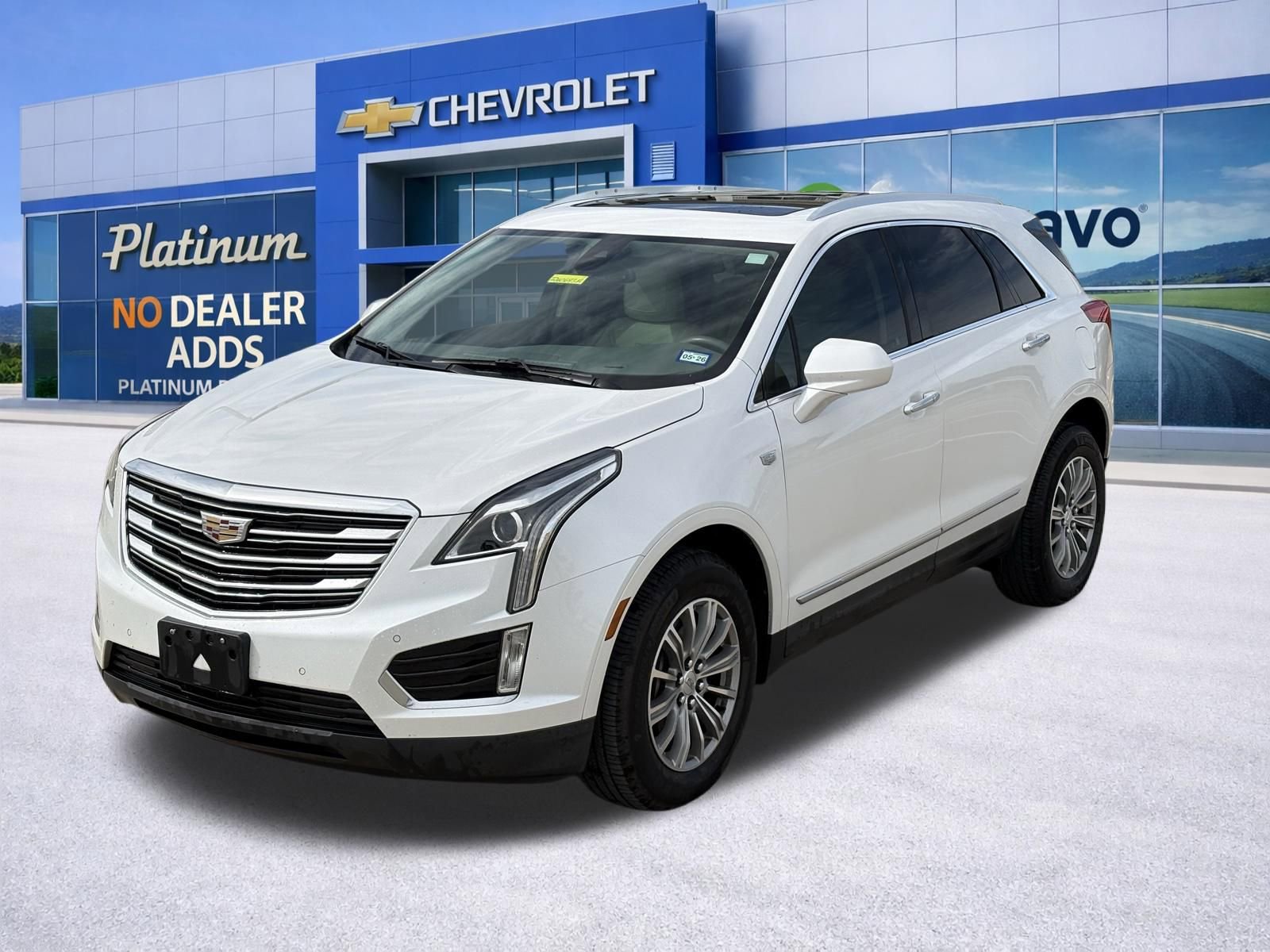 Used 2017 Cadillac XT5 Luxury w/ Driver Awareness Package image 13