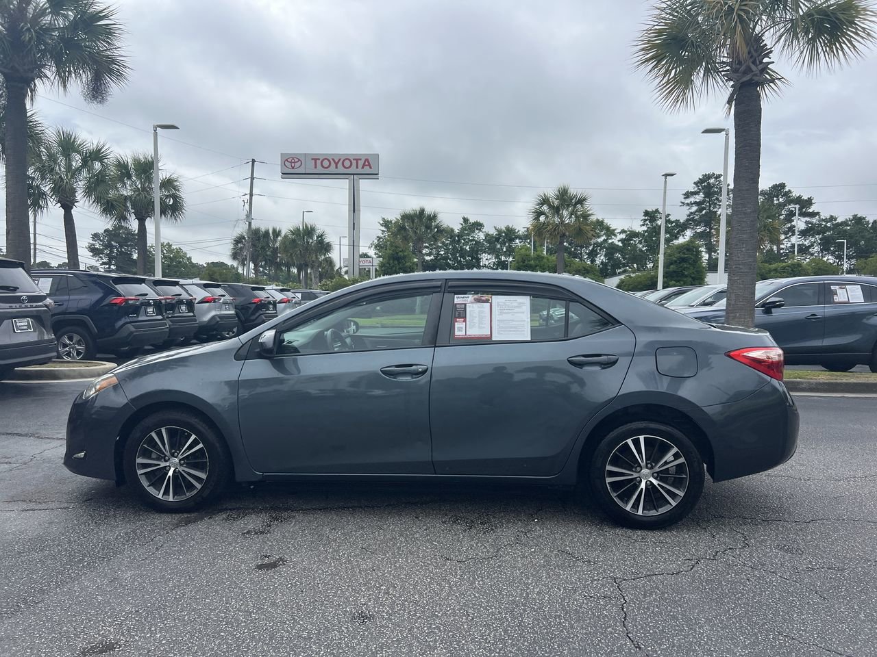 Used 2017 Toyota Corolla LE FWD image 7