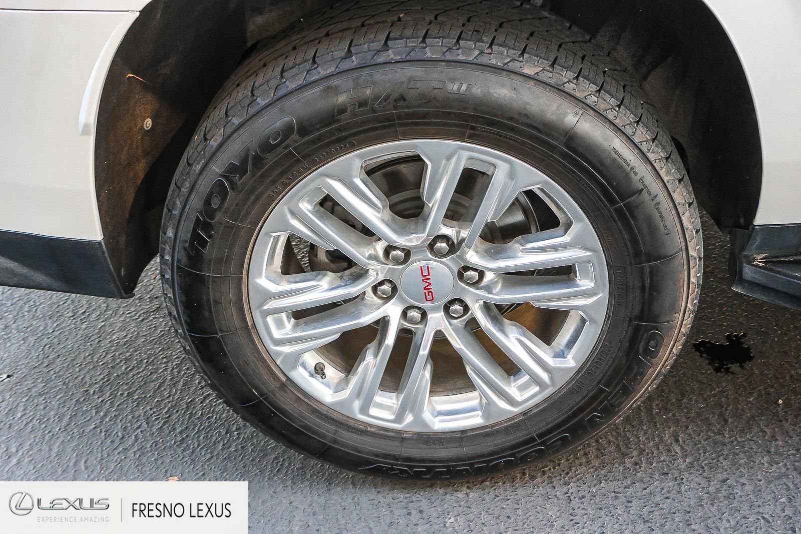 Used 2021 GMC Yukon XL SLT w/ SLT Luxury Plus Package image 8