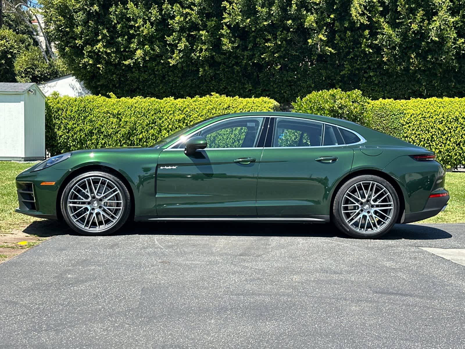 New 2026 Porsche Panamera 4 image 2