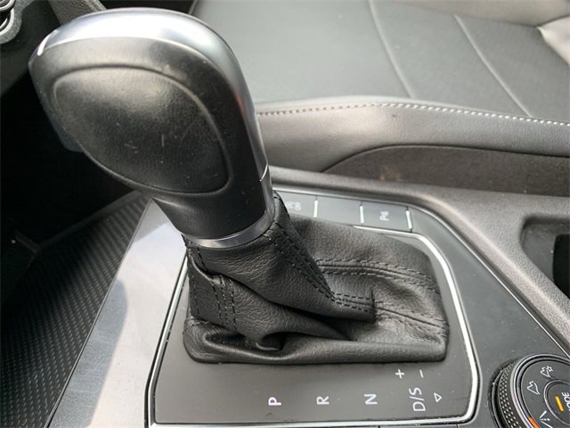 Used 2019 Volkswagen Tiguan SEL R-Line image 25