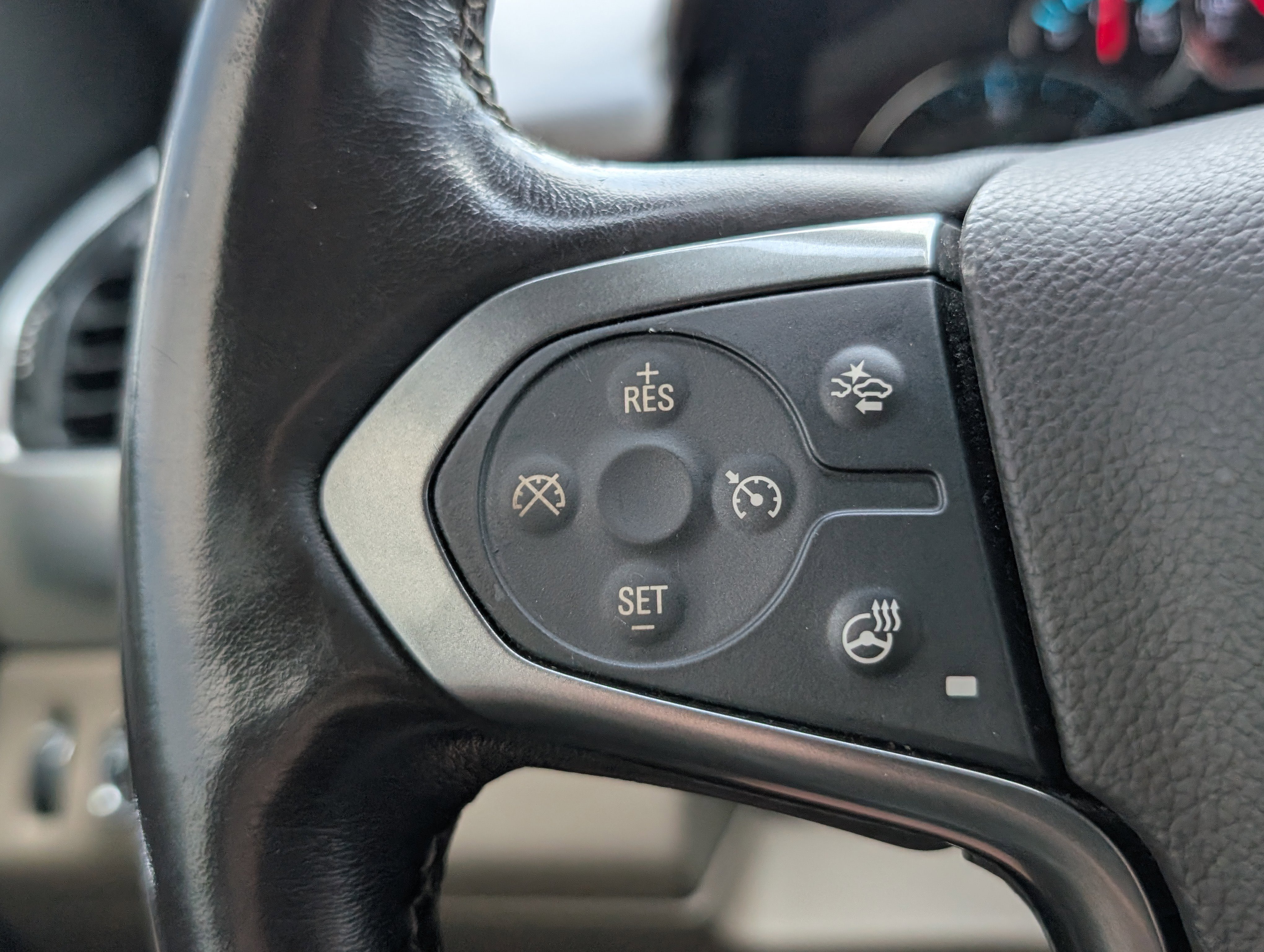 Used 2020 Chevrolet Suburban Premier RWD image 23