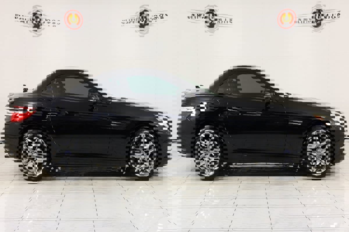 Used 2014 Mercedes-Benz SLK 250 image 32