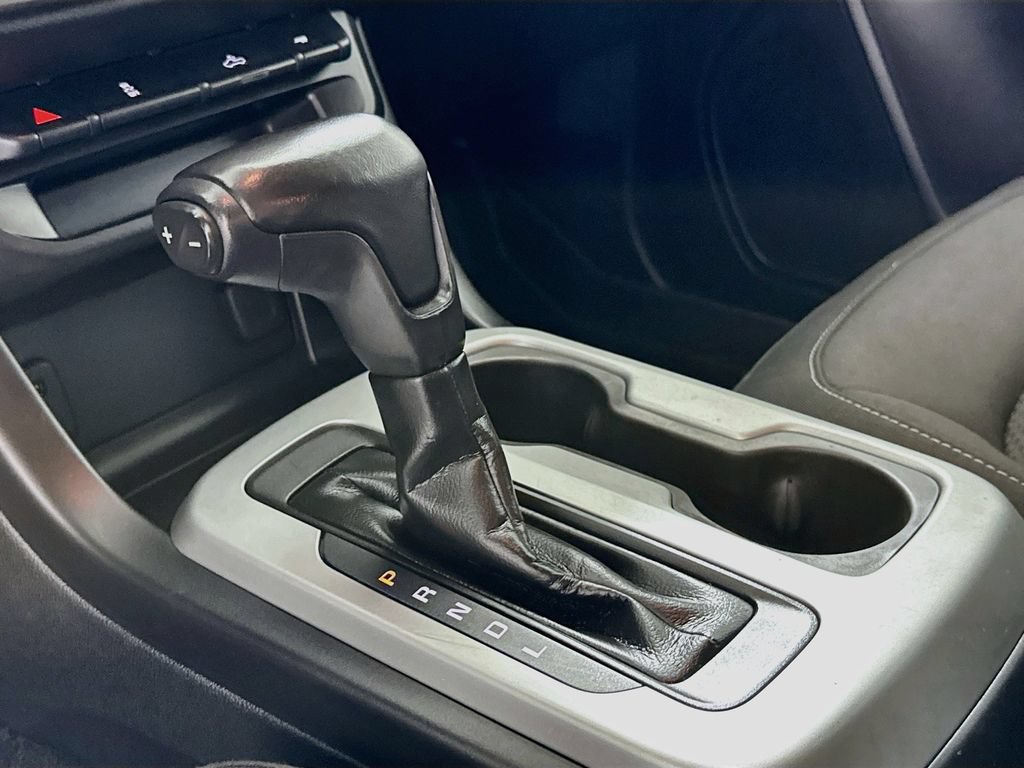 Used 2018 Chevrolet Colorado LT AWD/4WD image 16