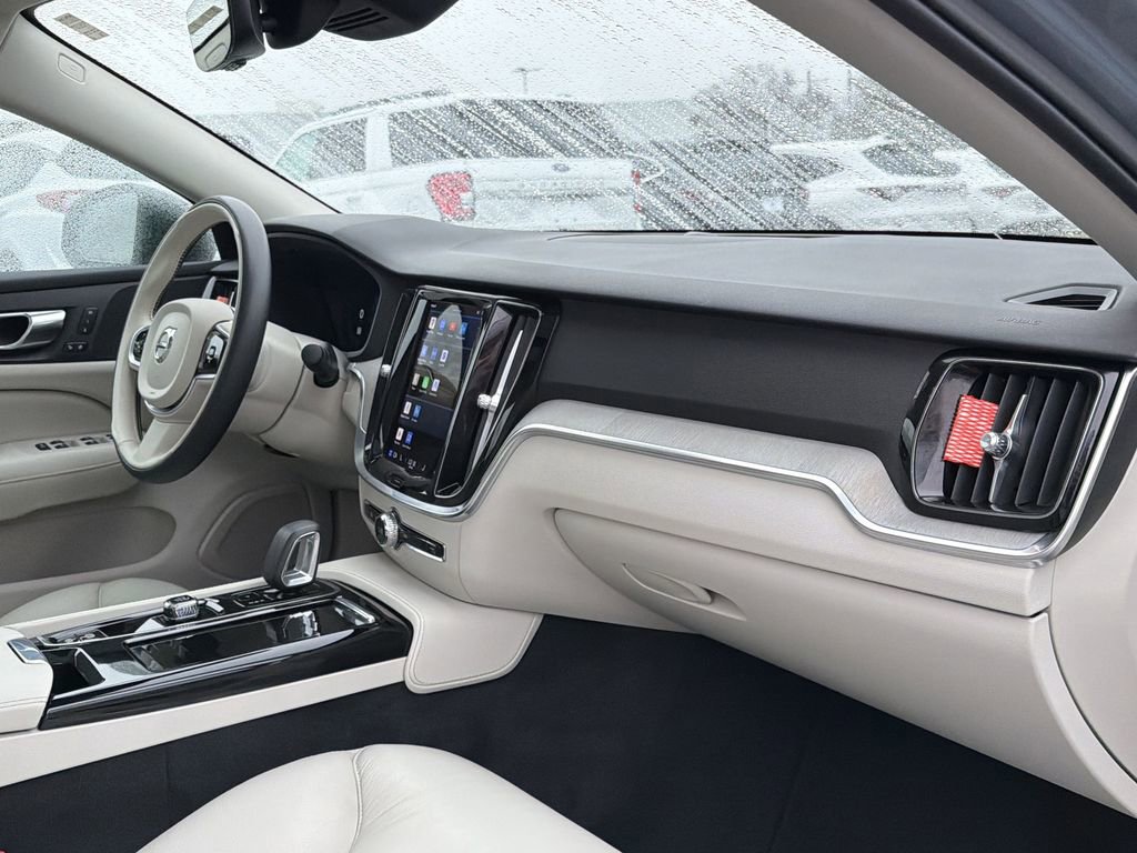 Used 2023 Volvo S60 T8 Plus image 20