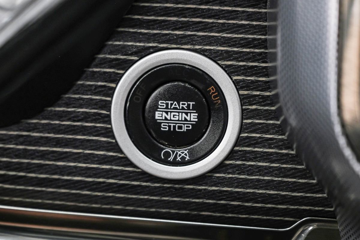 Used 2019 RAM 3500 Limited image 27