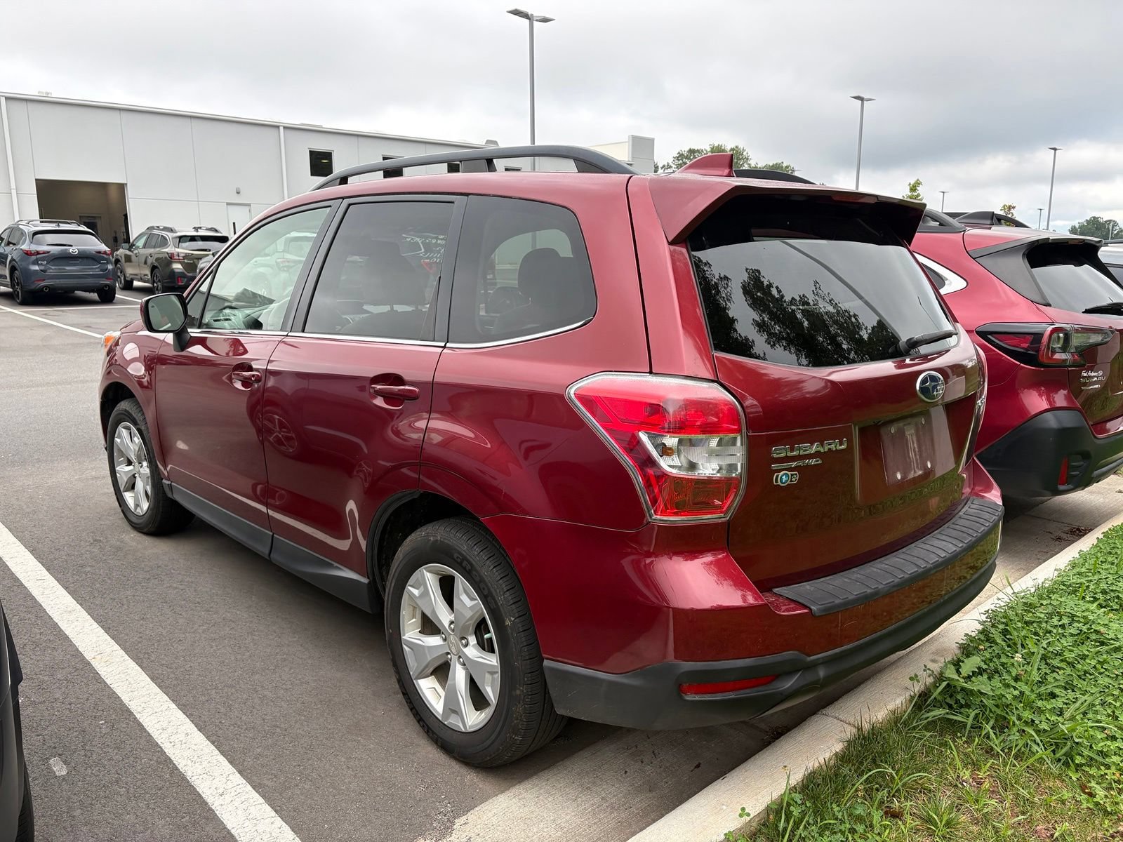 Used 2016 Subaru Forester 2.5i Limited AWD/4WD image 4