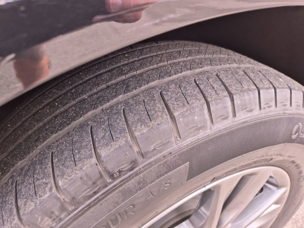 Used 2023 Cadillac XT5 Premium Luxury w/ LPO, Floor Liner Package FWD image 15