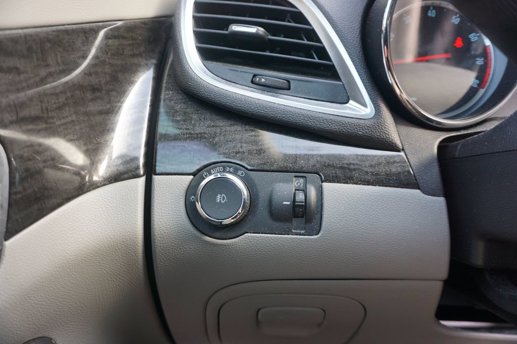 Used 2016 Buick Encore Convenience FWD image 4